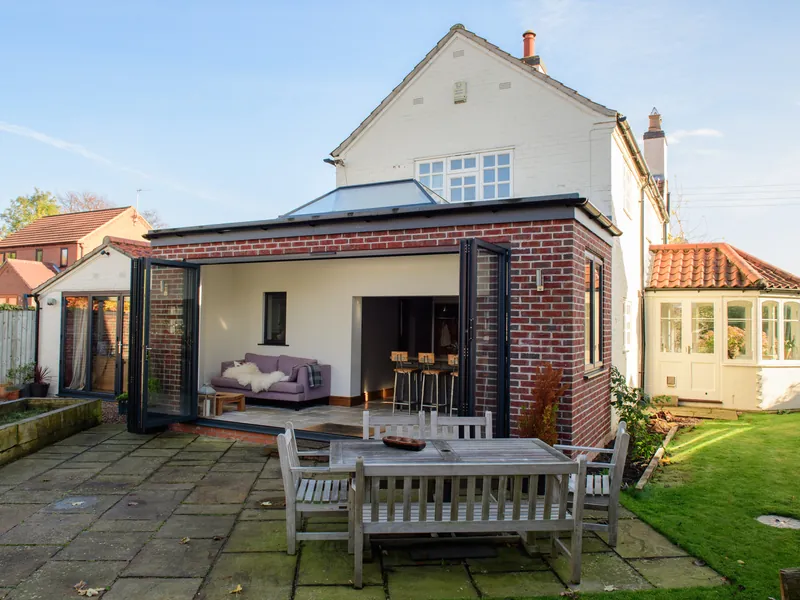 Bifold Roehampton