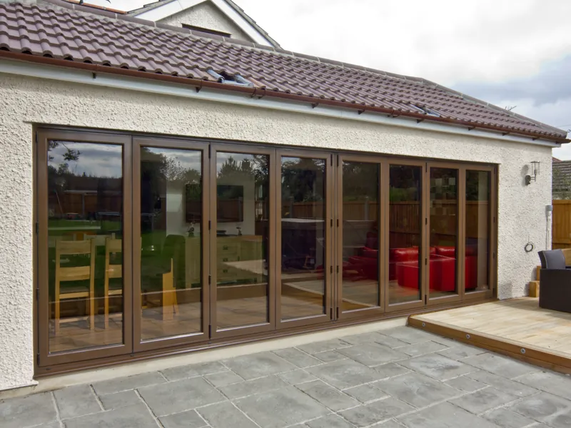 Bifold Roehampton