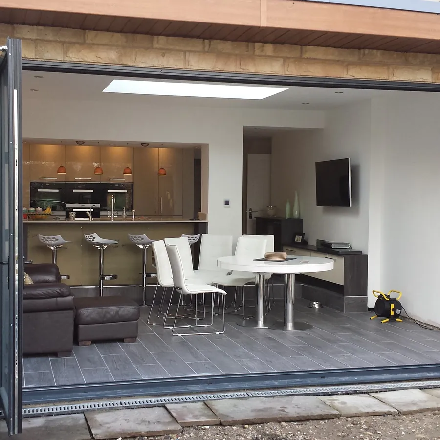 Bifold Roehampton